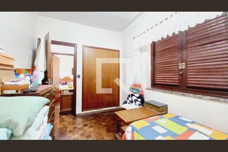 Casa à venda com 153m², 5 quartos e 2 vagas Casa à venda com 153m², 5 quartos e 2 vagasQuarto 2