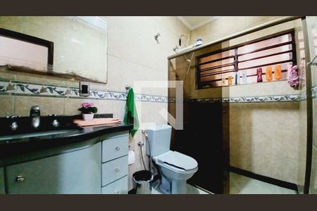 Casa à venda com 153m², 5 quartos e 2 vagas Casa à venda com 153m², 5 quartos e 2 vagasBanheiro