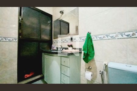 Casa à venda com 153m², 5 quartos e 2 vagas Casa à venda com 153m², 5 quartos e 2 vagasBanheiro