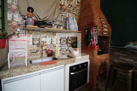 Casa à venda com 130m², 3 quartos e 3 vagas Churrasqueira