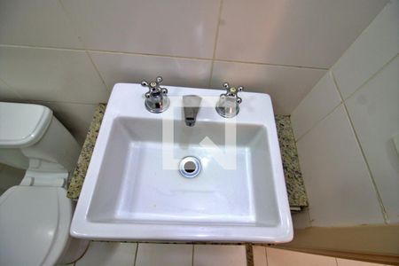 Apartamento para alugar com 50m², 2 quartos e 1 vaga Apartamento para alugar com 50m², 2 quartos e 1 vagaBanheiro