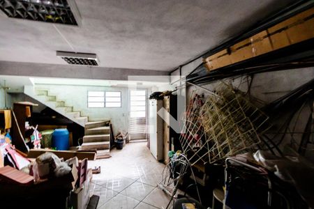 Casa à venda com 297m², 2 quartos e 1 vagaPorão