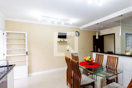 Casa à venda com 297m², 2 quartos e 1 vagaCozinha