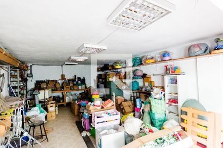 Casa à venda com 297m², 2 quartos e 1 vagaPorão