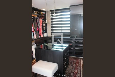 Closet da suíte de apartamento para alugar com 3 quartos, 175m² em Vila da Serra, Nova Lima
