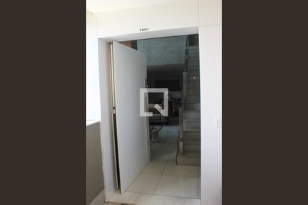 Entrada de apartamento para alugar com 3 quartos, 175m² em Vila da Serra, Nova Lima