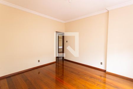 Sala de casa para alugar com 5 quartos, 560m² em Lagoinha, Belo Horizonte