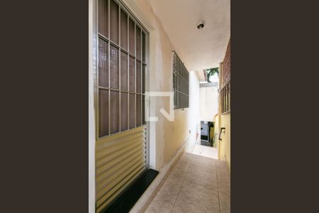 Casa à venda com 550m², 6 quartos e 3 vagas Casa à venda com 550m², 6 quartos e 3 vagasEntrada