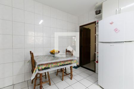 Casa à venda com 550m², 6 quartos e 3 vagas Casa à venda com 550m², 6 quartos e 3 vagasCozinha