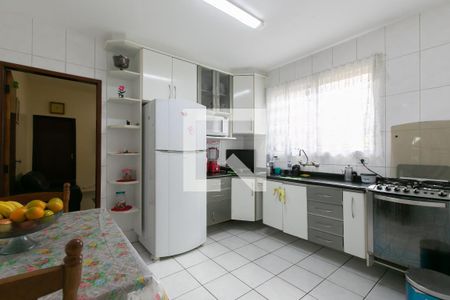 Casa à venda com 550m², 6 quartos e 3 vagas Casa à venda com 550m², 6 quartos e 3 vagasCozinha