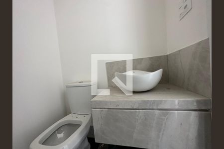 Banheiro de apartamento à venda com 3 quartos, 95m² em Ana Lúcia, Belo Horizonte