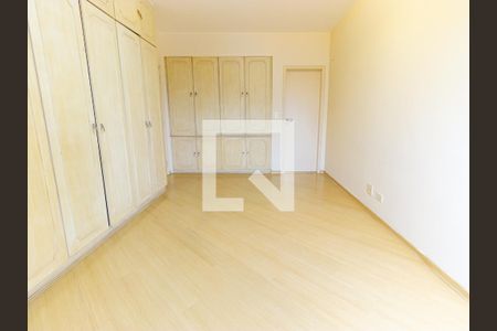Apartamento para alugar com 158m², 4 quartos e 4 vagas Apartamento para alugar com 158m², 4 quartos e 4 vagasSuíte