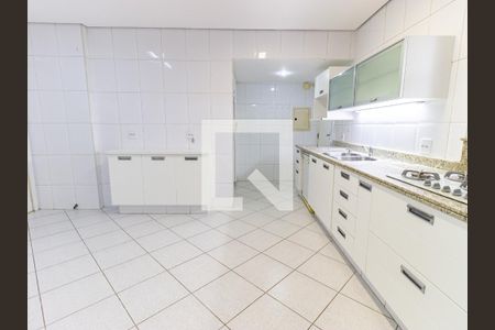Apartamento para alugar com 158m², 4 quartos e 4 vagas Apartamento para alugar com 158m², 4 quartos e 4 vagasCozinha