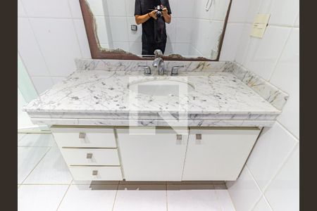 Apartamento para alugar com 158m², 4 quartos e 4 vagas Apartamento para alugar com 158m², 4 quartos e 4 vagasBanheiro
