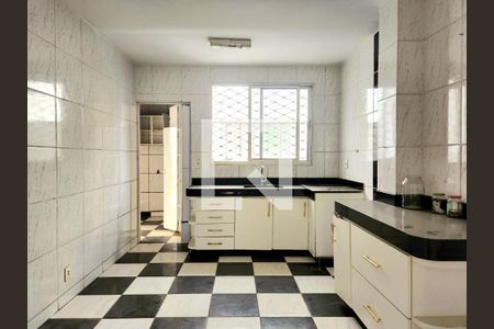 Apartamento à venda com 166m², 3 quartos e sem vaga Apartamento à venda com 166m², 3 quartos e sem vagaCozinha