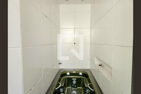 Apartamento à venda com 166m², 3 quartos e sem vaga Apartamento à venda com 166m², 3 quartos e sem vagaBanheiro 2