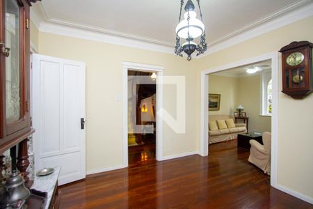 Sala 1 de casa para alugar com 6 quartos, 200m² em Icaraí, Niterói