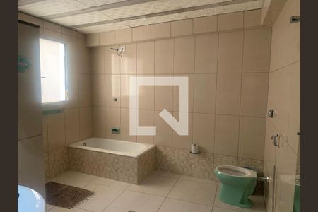 Casa à venda com 250m², 6 quartos e 1 vagaBanheiro da Casa III