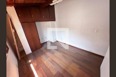 Casa à venda com 180m², 3 quartos e sem vagaQuarto 3 - Armários