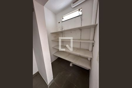 Casa à venda com 180m², 3 quartos e sem vagaDispensa da Idícula