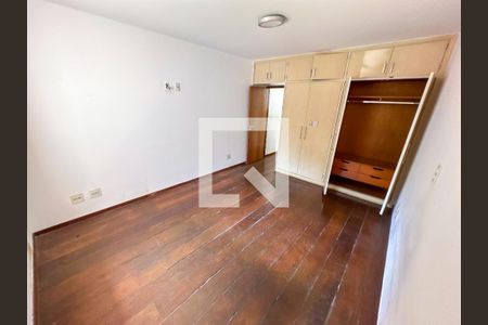 Casa à venda com 180m², 3 quartos e sem vagaQuarto 2 - Armários