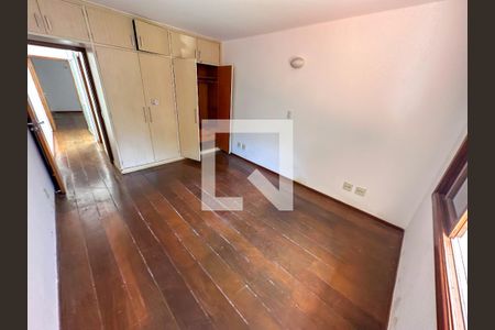 Casa à venda com 180m², 3 quartos e sem vagaQuarto 2 - Armários