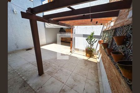 Casa à venda com 180m², 3 quartos e sem vagaQuintal - Pergolado