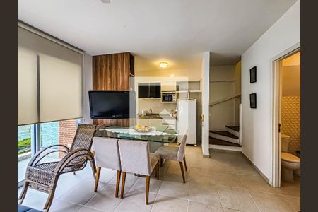 Sala de apartamento para alugar com 2 quartos, 80m² em Parque da Enseada, Guarujá