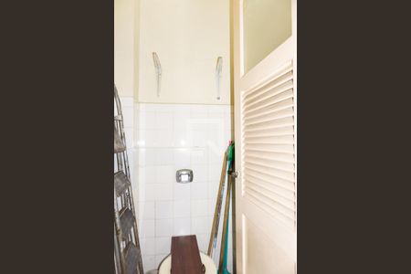 Apartamento à venda com 73m², 2 quartos e sem vagaBanheiro de serviço