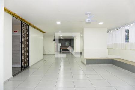 Apartamento à venda com 73m², 2 quartos e sem vagaÁrea comum - Salão de festas