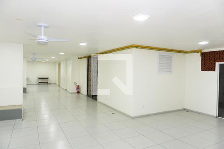 Apartamento à venda com 73m², 2 quartos e sem vagaÁrea comum - Salão de festas