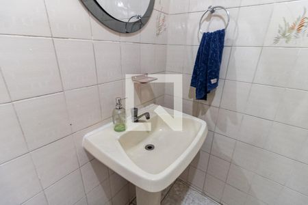 Casa à venda com 130m², 2 quartos e 2 vagasBanheiro da Externa