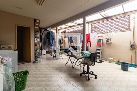 Casa à venda com 130m², 2 quartos e 2 vagasQuintal