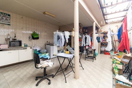 Casa à venda com 130m², 2 quartos e 2 vagasQuintal