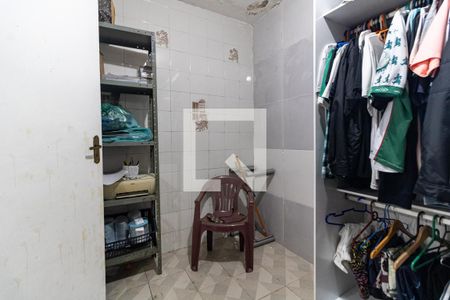 Casa à venda com 130m², 2 quartos e 2 vagasQuarto Área de Festa 