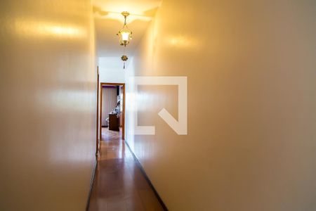 Casa à venda com 187m², 3 quartos e 2 vagasCorredor