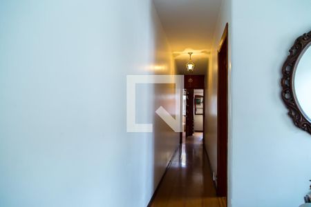 Casa à venda com 187m², 3 quartos e 2 vagasCorredor