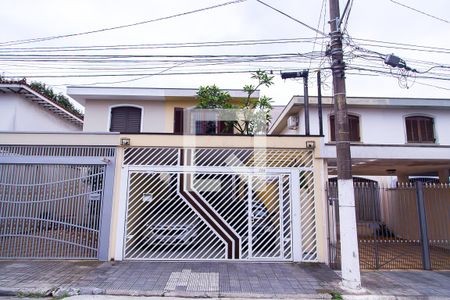 Casa à venda com 187m², 3 quartos e 2 vagasFachada