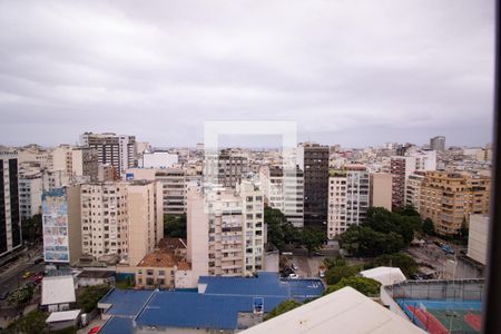 Vista da Sala/Quarto de apartamento para alugar com 1 quarto, 30m² em Copacabana, Rio de Janeiro