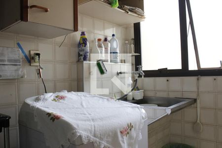 Apartamento para alugar com 135m², 3 quartos e 1 vagaÁrea de Serviço