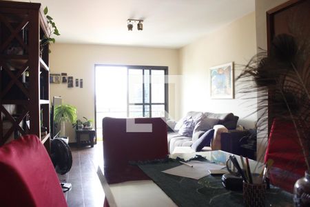 Sala de apartamento para alugar com 3 quartos, 135m² em Cambuí, Campinas