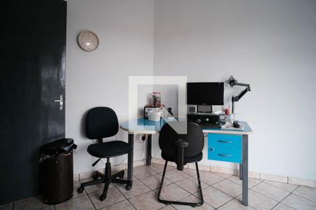 Casa à venda com 150m², 3 quartos e 2 vagasEscritório/Quarto  