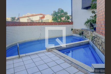 Apartamento para alugar com 200m², 3 quartos e 2 vagas Apartamento para alugar com 200m², 3 quartos e 2 vagasÁrea comum - Piscina