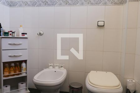 Apartamento para alugar com 200m², 3 quartos e 2 vagas Apartamento para alugar com 200m², 3 quartos e 2 vagasBanheiro da Suíte 1