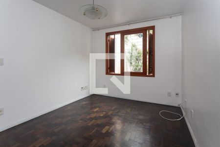 Sala de apartamento para alugar com 3 quartos, 77m² em Petrópolis, Porto Alegre