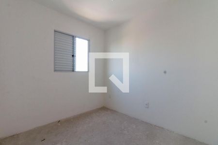 Quarto 1 de apartamento para alugar com 2 quartos, 38m² em Vila Carmosina, São Paulo