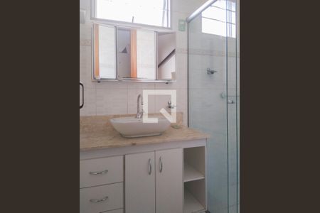 Casa à venda com 125m², 3 quartos e 2 vagasBanheiro