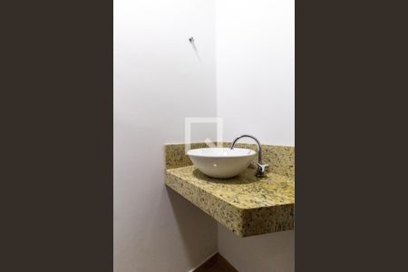 Lavabo de casa para alugar com 2 quartos, 100m² em Vila Ré, São Paulo