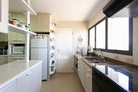 Apartamento à venda com 155m², 3 quartos e 2 vagasCozinha