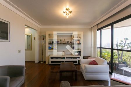 Sala de Estar de apartamento à venda com 3 quartos, 155m² em Chácara Santo Antônio (zona Leste), São Paulo